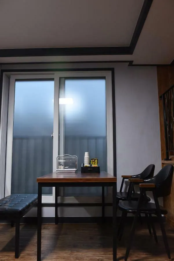 We Home Guesthouse Incheon 3*,