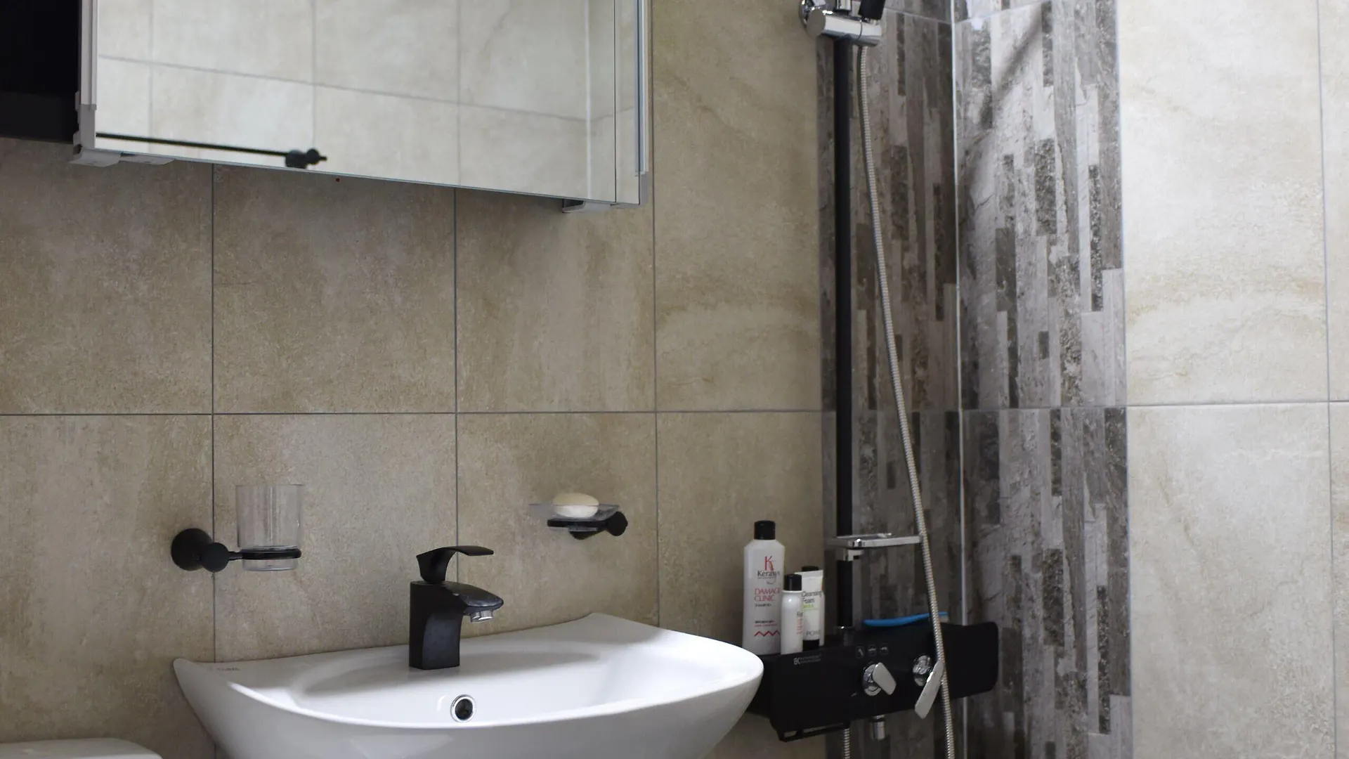 We Home Guesthouse Incheon 3*,  South Korea